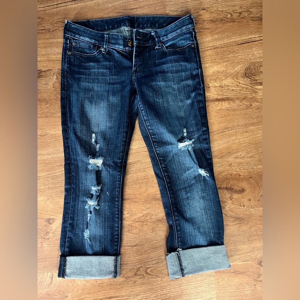Stylish Distressed Blue Capris